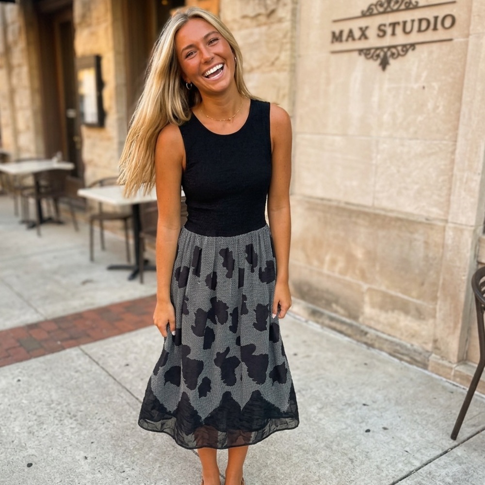 Max Studio Black & Gray Patterned Midi Dress
